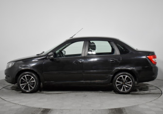 Подержанный автомобиль LADA (ВАЗ) Granta Sedan 2019 года (8 фото)