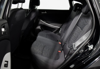 Подержанный автомобиль Hyundai Solaris Hatchback 2016 года (11 фото)