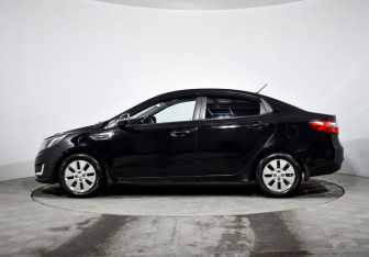 Подержанный автомобиль Kia Rio Sedan 2013 года (8 фото)