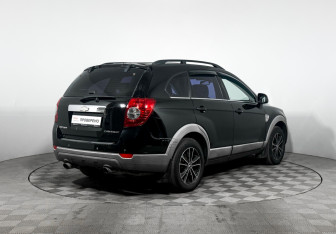 Подержанный автомобиль Chevrolet Captiva 2007 года (5 фото)
