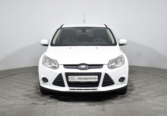 Подержанный автомобиль Ford Focus Hatchback 2014 года (2 фото)