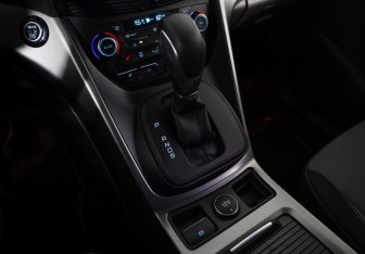 Подержанный автомобиль Ford Kuga 2017 года (15 фото)