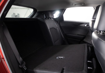 Подержанный автомобиль Kia Ceed Hatchback 2019 года (23 фото)