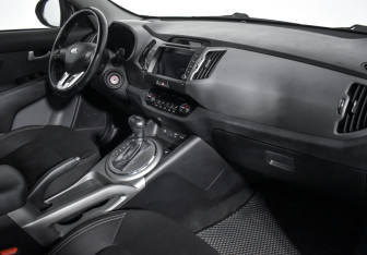 Подержанный автомобиль Kia Sportage 2015 года (13 фото)