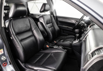 Подержанный автомобиль Honda CR-V 2008 года (12 фото)