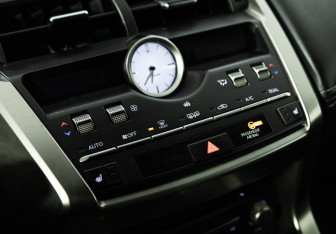 Подержанный автомобиль Lexus NX 2018 года (18 фото)