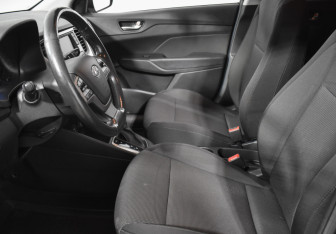 Подержанный автомобиль Hyundai Solaris Sedan 2018 года (10 фото)