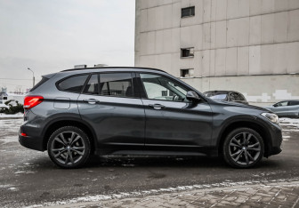 Подержанный автомобиль BMW X1 2019 года (6 фото)