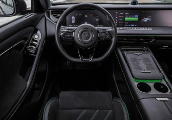 Подержанный автомобиль Voyah Free 2024 года (13 фото)