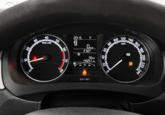 Подержанный автомобиль Skoda Rapid Liftback 2019 года (17 фото)