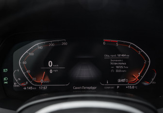 Подержанный автомобиль BMW X5 2019 года (16 фото)