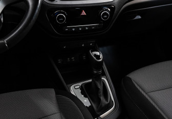 Подержанный автомобиль Hyundai Solaris Sedan 2018 года (13 фото)