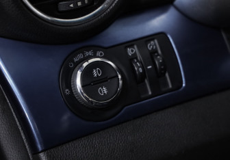 Подержанный автомобиль Chevrolet Orlando 2013 года (16 фото)