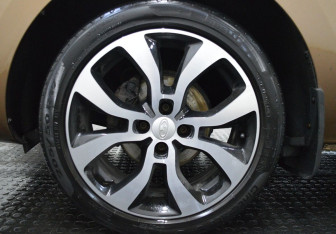 Подержанный автомобиль LADA (ВАЗ) XRAY 2017 года (9 фото)