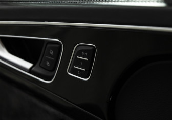 Подержанный автомобиль Audi Q7 2019 года (25 фото)