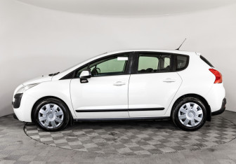 Подержанный автомобиль Peugeot 3008 2011 года (8 фото)