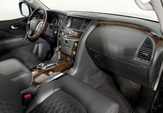 Подержанный автомобиль Infiniti QX80 2018 года (14 фото)