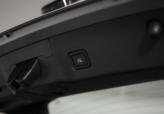 Подержанный автомобиль Changan UNI-V 2023 года (32 фото)