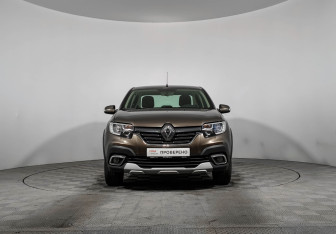 Подержанный автомобиль Renault Logan Sedan 2021 года (2 фото)