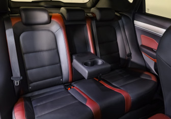 Подержанный автомобиль Geely Coolray 2020 года (26 фото)