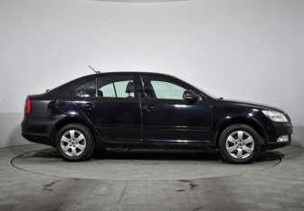 Подержанный автомобиль Skoda Octavia Liftback 2013 года (4 фото)