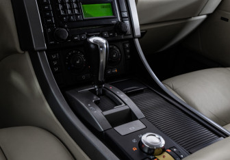 Подержанный автомобиль Land Rover Range Rover Sport 2007 года (13 фото)