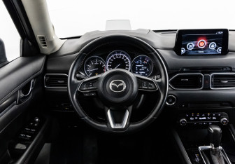 Подержанный автомобиль Mazda CX-5 2021 года (15 фото)