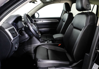 Подержанный автомобиль Volkswagen Teramont 2018 года (25 фото)