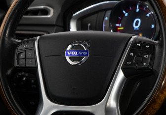 Подержанный автомобиль Volvo XC70 2014 года (11 фото)