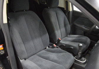 Подержанный автомобиль Nissan Tiida Sedan 2010 года (12 фото)