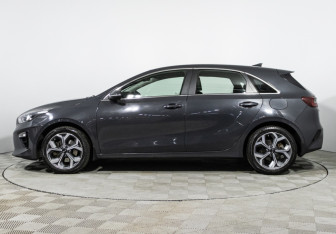 Подержанный автомобиль Kia Ceed Hatchback 2018 года (8 фото)