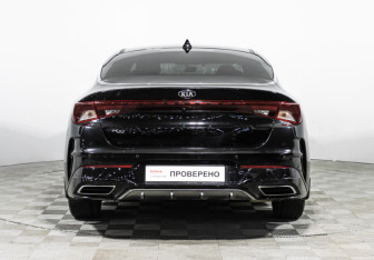 Подержанный автомобиль Kia K5 2021 года (6 фото)