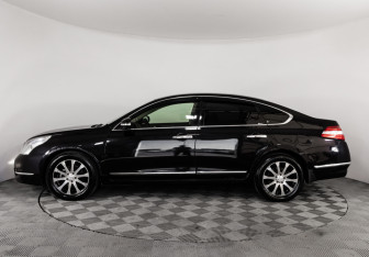 Подержанный автомобиль Nissan Teana 2008 года (8 фото)