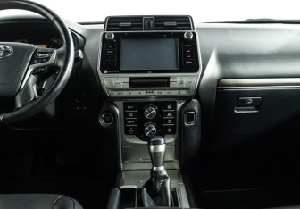 Подержанный автомобиль Toyota Land Cruiser Prado 2018 года (14 фото)