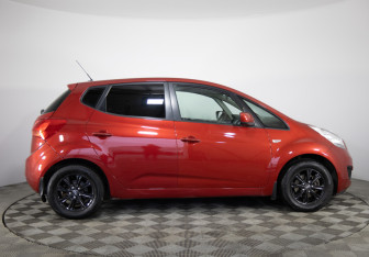 Подержанный автомобиль Kia Venga 2012 года (3 фото)