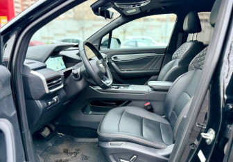 Подержанный автомобиль Geely Okavango 2024 года (10 фото)