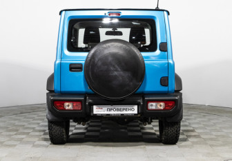 Подержанный автомобиль Suzuki Jimny 2019 года (6 фото)
