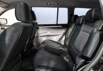 Подержанный автомобиль Mitsubishi Pajero Sport 2012 года (12 фото)