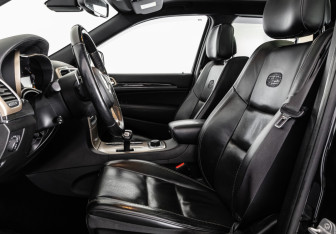Подержанный автомобиль Jeep Grand Cherokee 2014 года (19 фото)