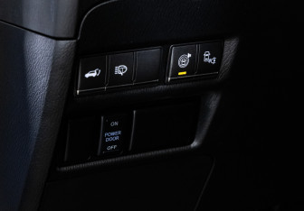 Подержанный автомобиль Infiniti QX80 2014 года (29 фото)