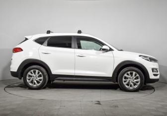 Подержанный автомобиль Hyundai Tucson 2019 года (4 фото)