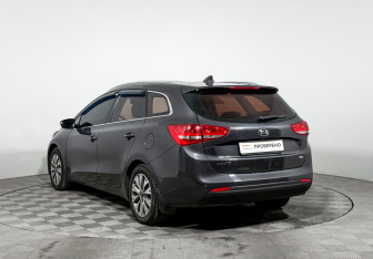 Подержанный автомобиль Kia Ceed Wagon 2018 года (7 фото)