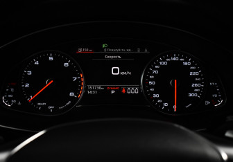 Подержанный автомобиль Audi A6 Sedan 2019 года (21 фото)