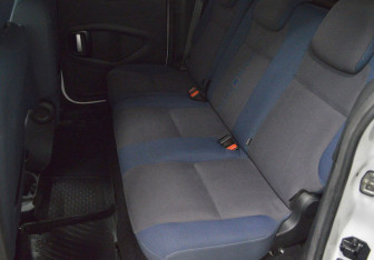 Подержанный автомобиль Citroen Berlingo 2012 года (11 фото)