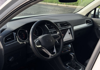 Подержанный автомобиль Volkswagen Tiguan 2021 года (10 фото)