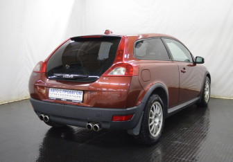 Подержанный автомобиль Volvo C30 2007 года (5 фото)