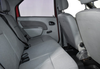 Подержанный автомобиль Renault Logan Sedan 2009 года (11 фото)