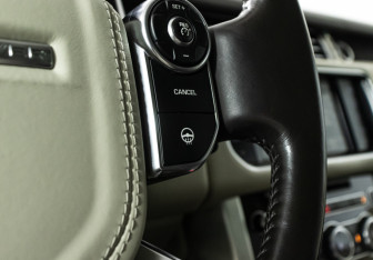 Подержанный автомобиль Land Rover Range Rover 2014 года (22 фото)
