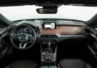 Подержанный автомобиль Mazda CX-9 2019 года (9 фото)
