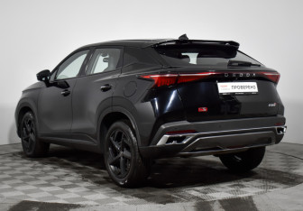 Подержанный автомобиль Omoda C5 2023 года (7 фото)